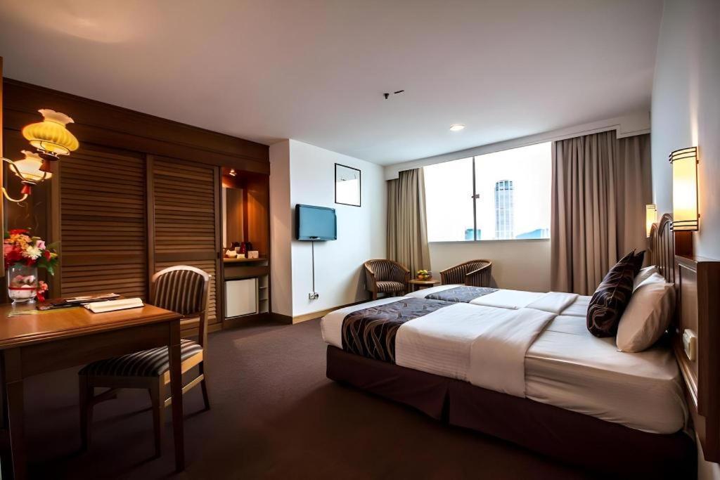 Hotel Continental Penang Джорджтаун Экстерьер фото