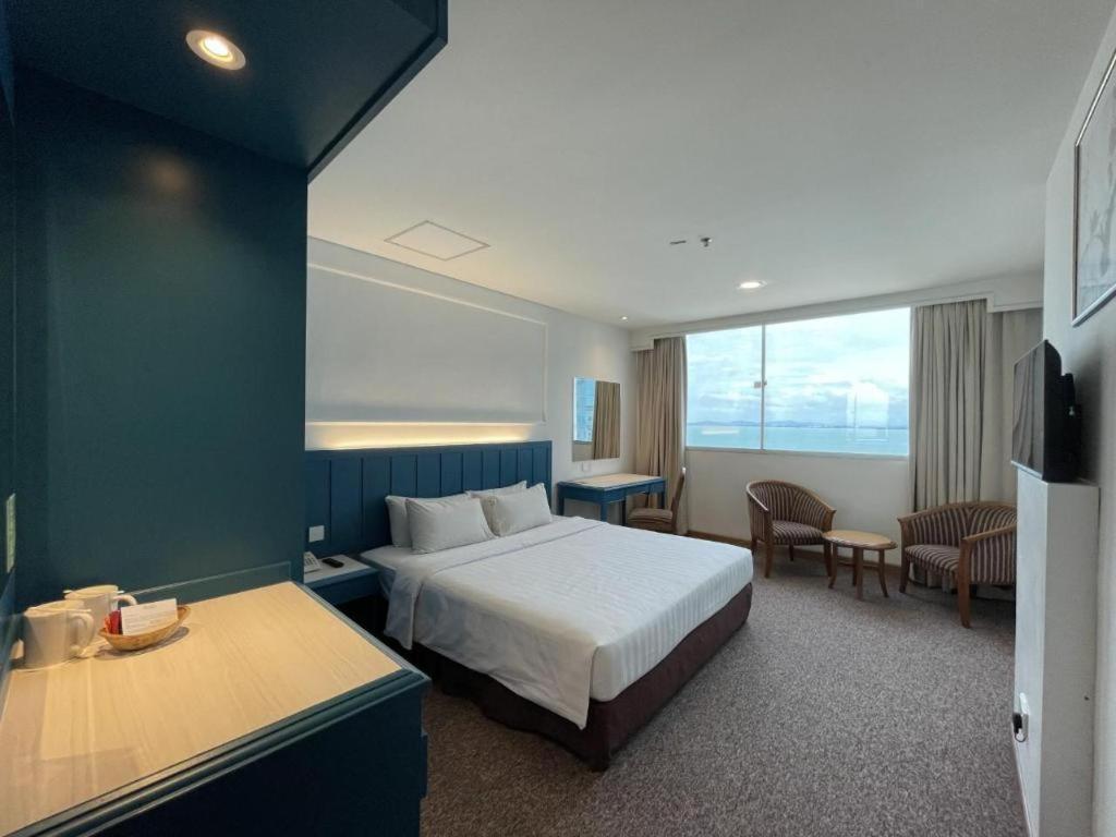 Hotel Continental Penang Джорджтаун Экстерьер фото