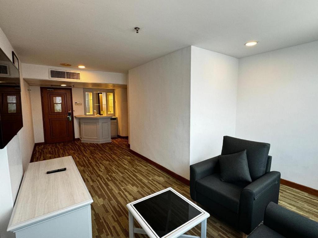 Hotel Continental Penang Джорджтаун Экстерьер фото